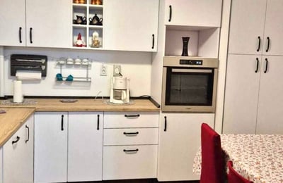 Location d’un appartement confortable de 3 pièces, 75 m², Piața Gorjului, Bucarest, Roumanie
